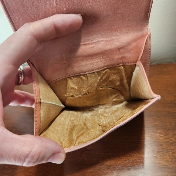 Chanel Vintage Pink Caviar Leather Small Wallet - Picture 4 of 10